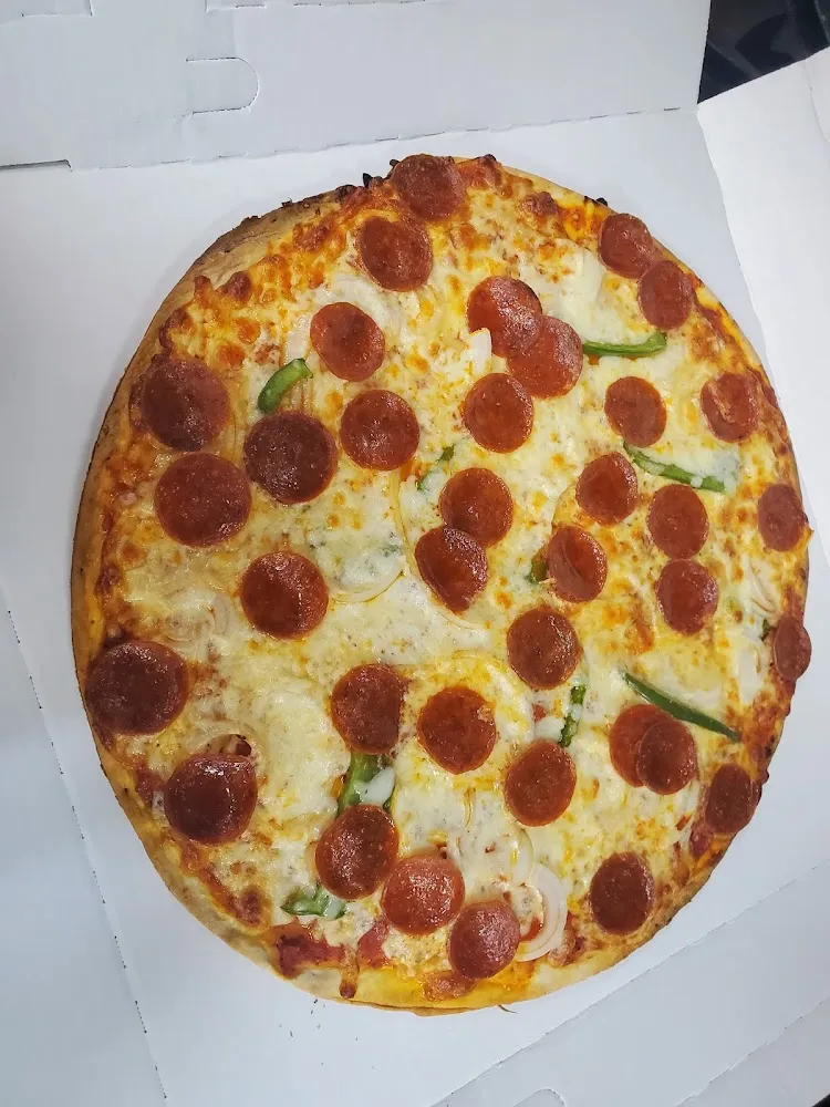 Pizza De Pepperoni Onios & Green Peppers